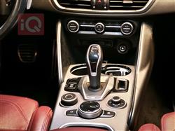 الفا روميو Giulia